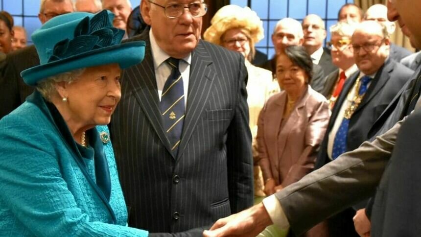 Британские СМИ: Королева передаст престол принцу Чарльзу в ближайшие полтора года - Новости Калининграда | Фото: официальная страница  Елизаветы II / Instagram