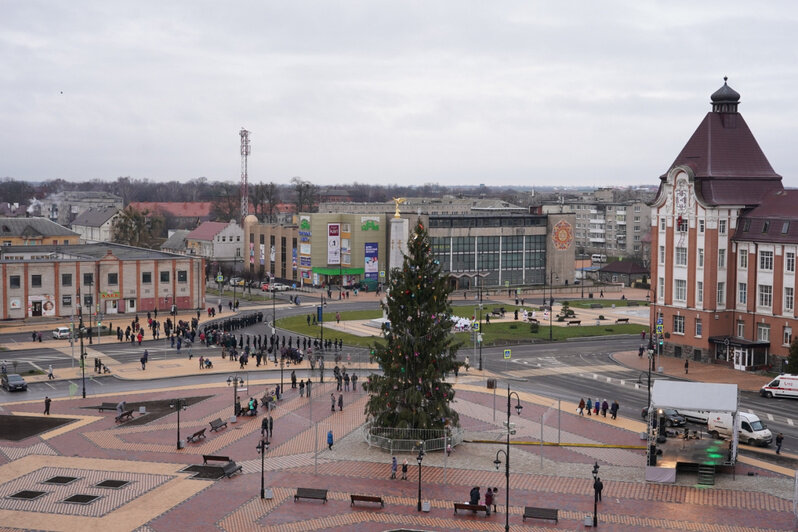 В Гусеве завершилась реконструкция центральной площади (фото) - Новости Калининграда | Фото: пресс-служба правительства региона