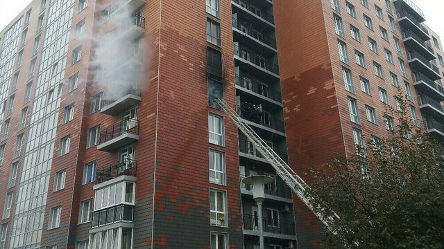 На ул. Гагарина загорелась квартира в многоэтажке (фото, видео)
