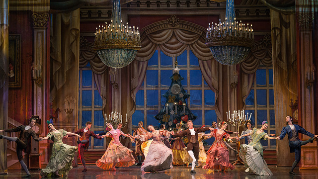 В Янтарь-холле выступит московский театр La Classique с балетом "Щелкунчик"