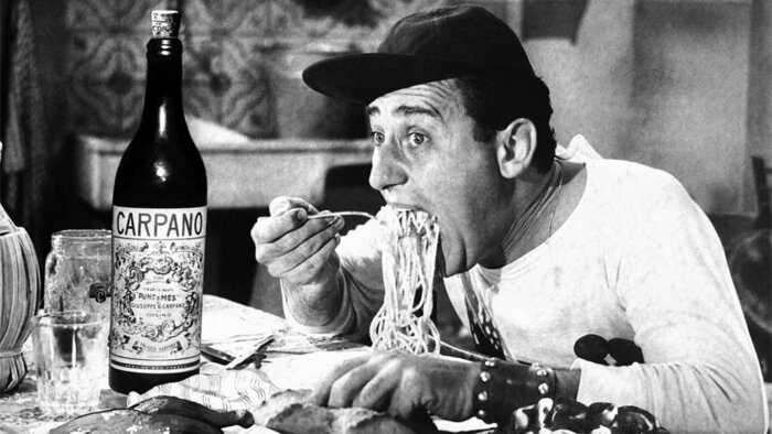 Итальянский комик Альберто Сорди  | Кадр фильма &quot;Американец в Риме&quot; (1954 г.)