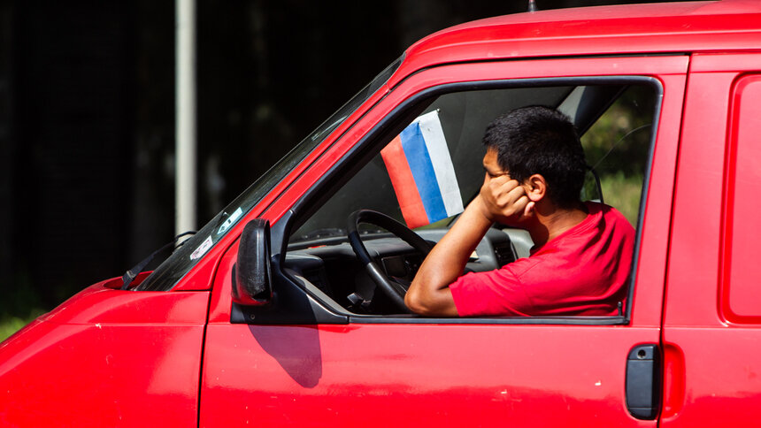 Продажи новых автомобилей на российском рынке за год упали на 64%   - Новости Калининграда | Архив &quot;Клопс&quot;