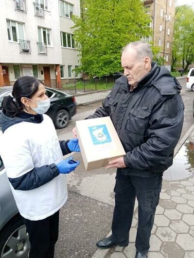 Калининградцы получили свыше тысячи продуктовых "посылок помощи" - Новости Калининграда