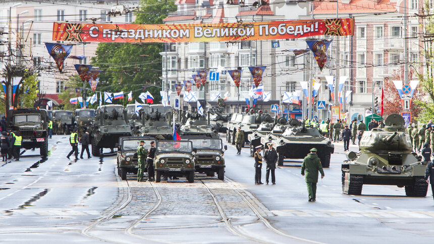 В день парада Победы по центру Калининграда пройдут 75 единиц техники - Новости Калининграда | Архив &quot;Клопс&quot;