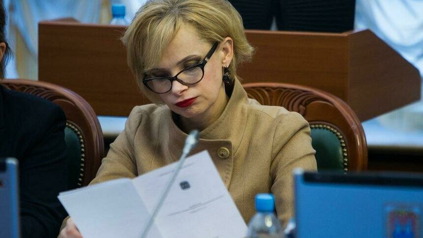 Министр соцполитики региона Анжелика Майстер выходит на пробежку в маске - Новости Калининграда | Архив &quot;Клопс&quot;