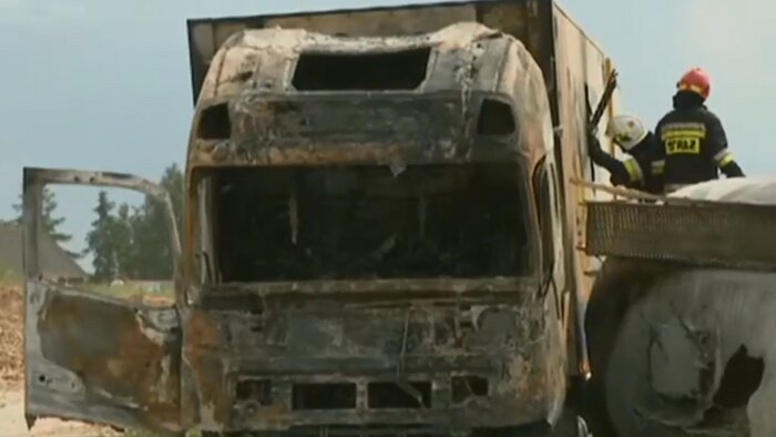 В Польше бензовоз и фура сгорели дотла после столкновения с пассажирским автобусом - Новости Калининграда | Кадр видеозаписи