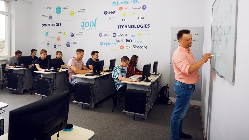Глобальные цели, нестандартный подход: чему будут учить калининградцев в крупнейшей международной IT-академии - Новости Калининграда