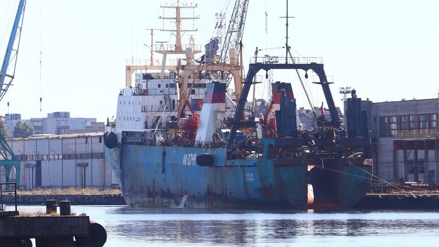 Подозрительное судно: что известно о траулере &quot;Карелия&quot;, экипаж которого проверяют на COVID-19 - Новости Калининграда | Фото: Александр Подгорчук / &quot;Клопс&quot;