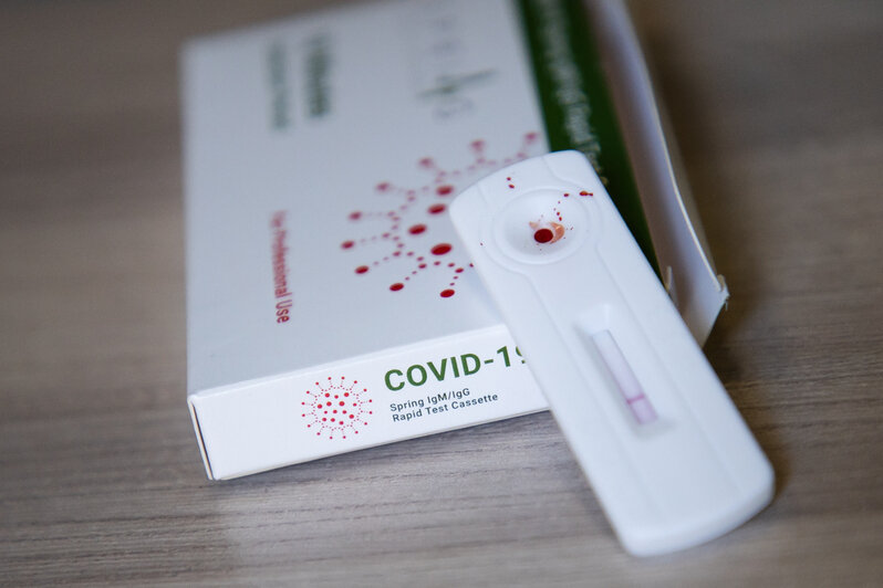 В калининградских аптеках появился тест на антитела к COVID-19:  что он показывает и куда потом бежать  - Новости Калининграда | Фото: Александр Подгорчук / &quot;Клопс&quot;