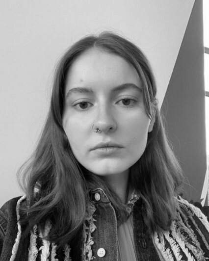 Саша Манакина | Социолог моды, редактор моды Beinopen, автор канала о проблемах фэшн-индустрии I hate fashion. 