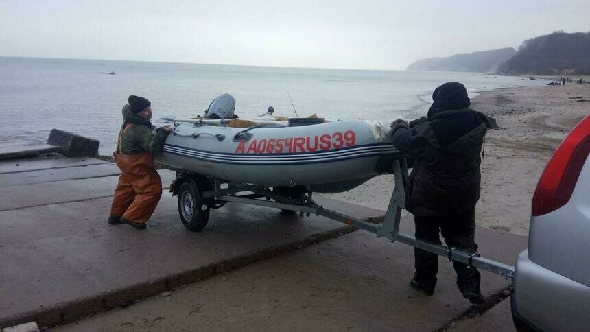 Трое глухонемых рыбаков из Калининграда заблудились в Балтийском море во время тумана   - Новости Калининграда | Фото: очевидец