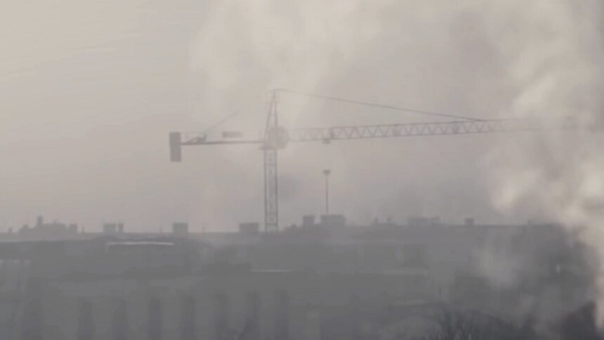 Часть Польши в пятницу накрыл густой смог (карта, фото)   - Новости Калининграда | Кадр видеозаписи / Gazeta.pl