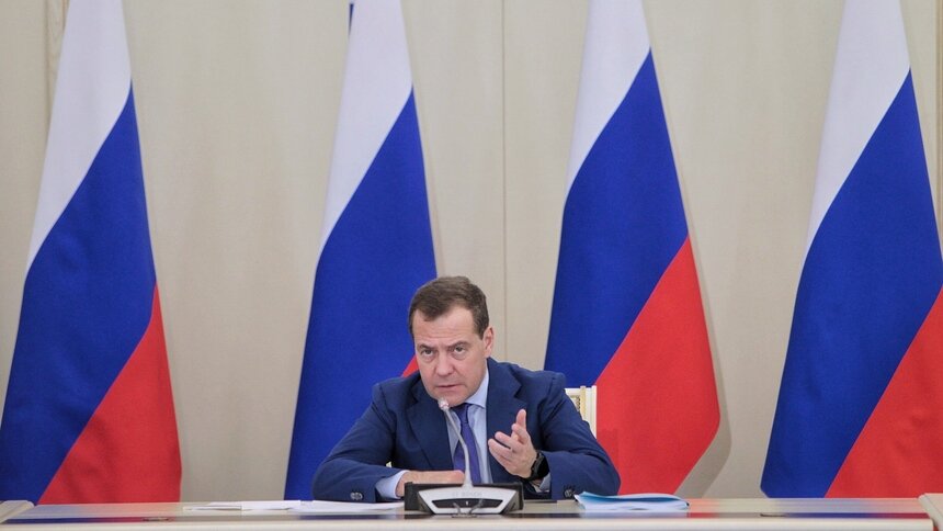 Путин назначил Медведева зампредседателя Совета безопасности - Новости Калининграда | Архив &quot;Клопс&quot;