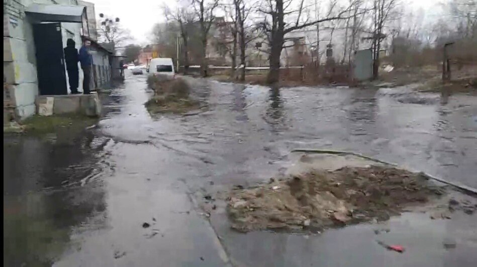 В Калининграде затопило Тихорецкий тупик (фото, видео) - Новости Калининграда | Фото: очевидец