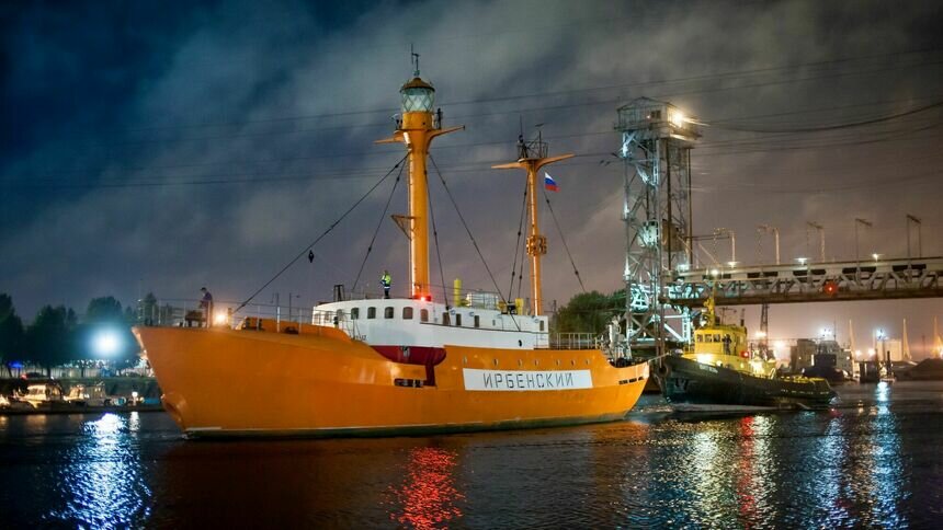 Скоро перед посетителями Музея Мирового океана предстанет обновлённый плавучий маяк &quot;Ирбенский&quot; - Новости Калининграда