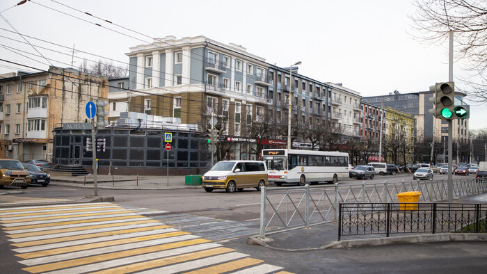Как выглядят после ремонта фасады хрущёвок на ул. Театральной в Калининграде (фото)  - Новости Калининграда | Фото: &quot;Клопс&quot;