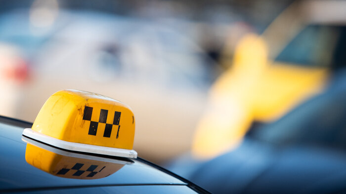 Калининградские таксисты предложили провести реформу в отрасли и повысить стоимость проезда - Новости Калининграда | Фото: Александр Подгорчук / &quot;Клопс&quot;