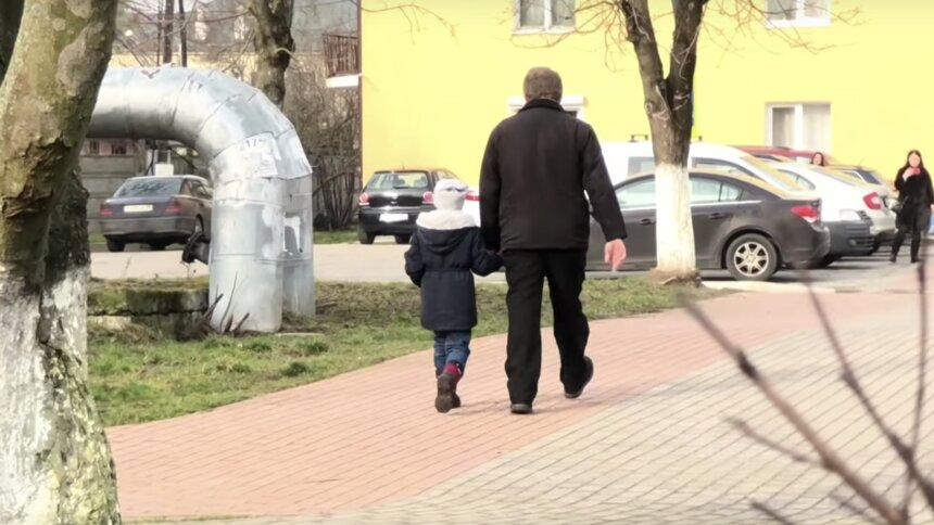 В Калининграде волонтёры провели эксперимент по &quot;похищению&quot; детей - Новости Калининграда | Изображение: кадр из видео