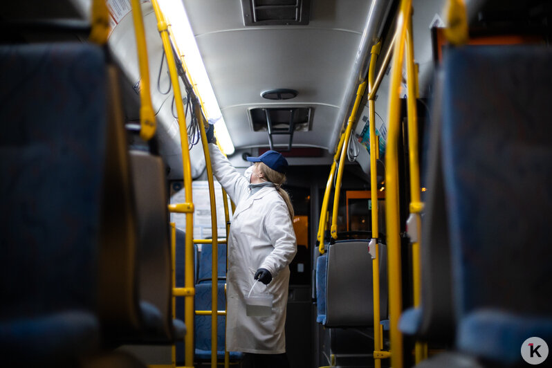 Пять вопросов о дезинфекции калининградских автобусов от вирусов (фото) - Новости Калининграда | Александр Подгорчук / &quot;Клопс&quot;