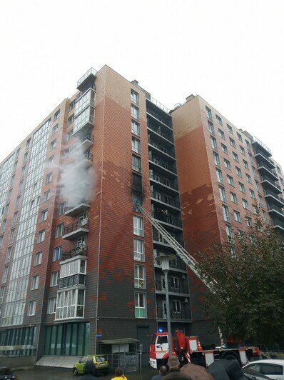 На ул. Гагарина загорелась квартира в многоэтажке (фото, видео) - Новости Калининграда | Фото очевидцев
