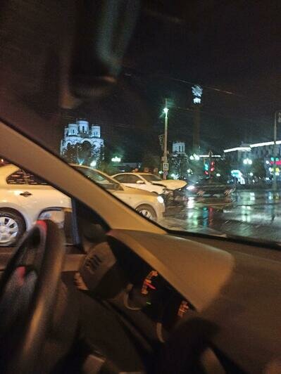 В Калининграде ночью из-за ДТП на путях встали трамваи (фото) - Новости Калининграда | Фото очевидца