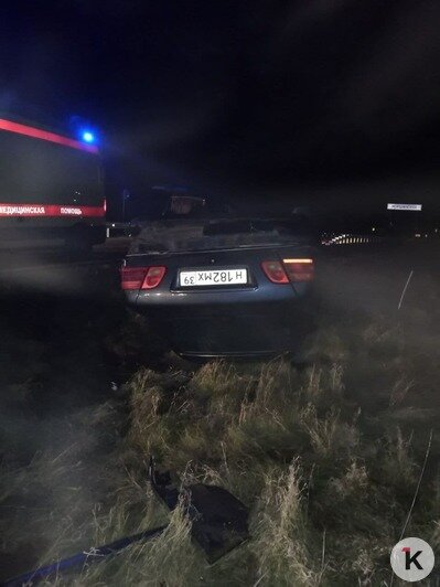В Зеленоградском районе перевернулся Mercedes, пострадал водитель (фото) - Новости Калининграда | Фото: Очевидец