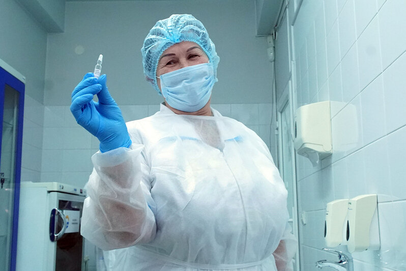Алиханов принял участие в тестировании вакцины от COVID-19 - Новости Калининграда | Фото: пресс-служба правительства Калининградской области