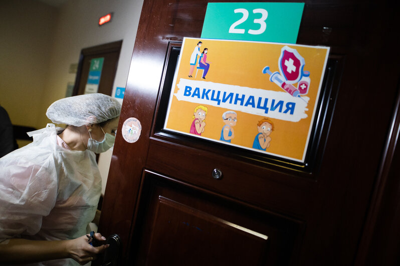 В Калининградской области началась массовая вакцинация от коронавируса (фоторепортаж) - Новости Калининграда | Фото: Александр Подгорчук / &quot;Клопс&quot;