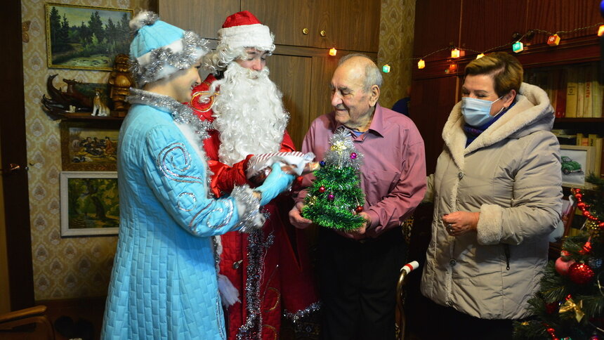 Дед Мороз от дирекции Балтийской АЭС посетил Неман и Советск - Новости Калининграда