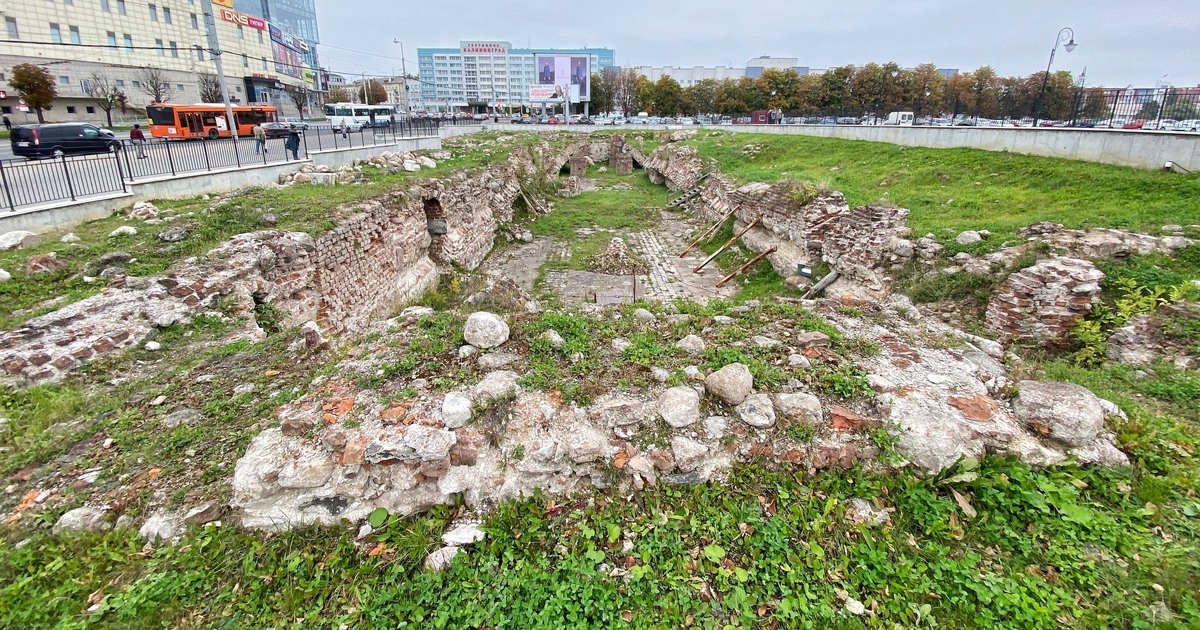 Клопс калининград. Королевский замок Калининград раскопки. Руины королевского замка в Калининграде. Восстановление королевского замка в Калининграде. Королевский замок Калининград сейчас.