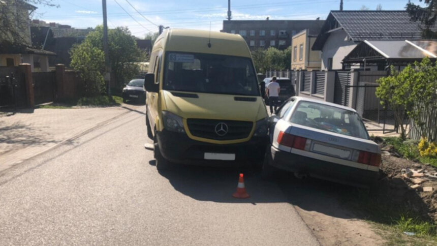 Водитель микроавтобуса совершил ДТП: пострадал 3-летний ребёнок - Новости Калининграда