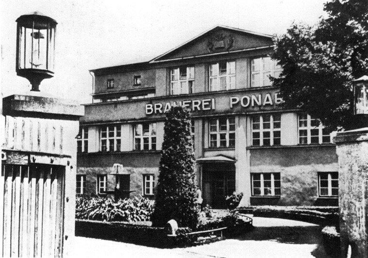 Заводоуправление пивоварни «Понарт» 
 | Фотография 1930 года