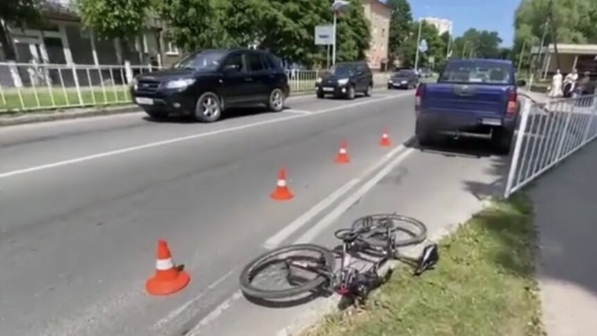 В Калининградской области сбили двух велосипедистов - Новости Калининграда | Изображение: кадр из видео