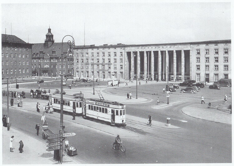 Ганзейская площадь со зданием Северного вокзала | Фото 1930 года 