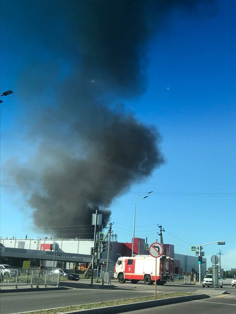 В Калининграде снова горит завод «Мираторг» (фото, видео) - Новости  Калининграда