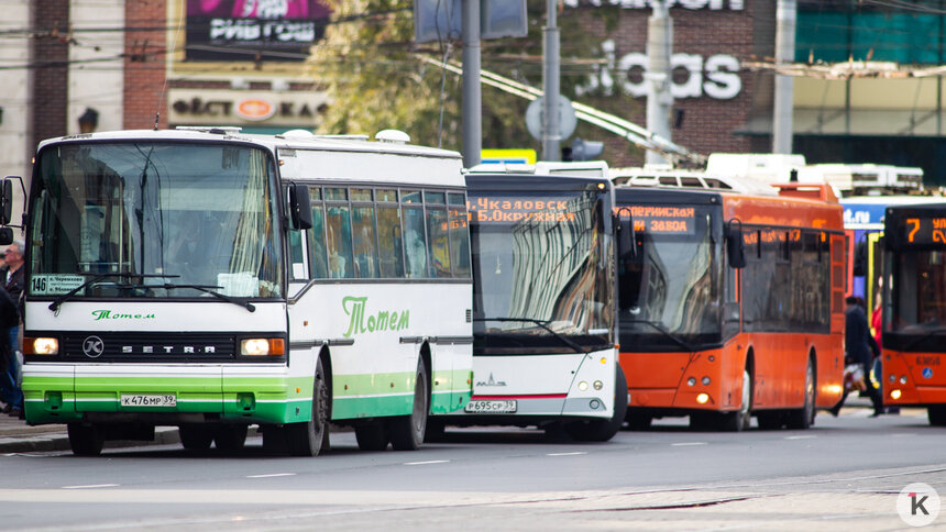 В Калининграде у нескольких автобусов и троллейбусов изменилась схема движения (список) - Новости Калининграда | Фото Александра Подгорчука