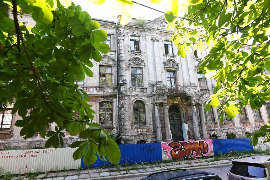 На ремонт крыши старинного здания банка на Тюленина выделили 11,3 млн рублей - Новости Калининграда | Фото: архив &quot;Клопс&quot;