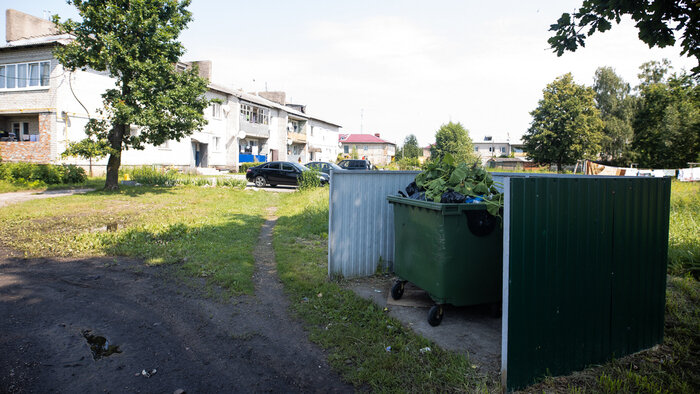 На фото: мусорный контейнер, куда Лилия выбросила ребёнка | Фото: Александр Подгорчук / «Клопс»