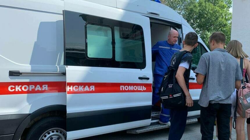 В электричке до Зеленоградска две школьницы потеряли сознание - Новости Калининграда | Фото очевидца