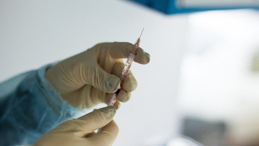 Мэрия Нью-Йорка выплатит жителям, сделавшим первую прививку от коронавируса, по сто долларов - Новости Калининграда | Фото: Александр Подгорчук