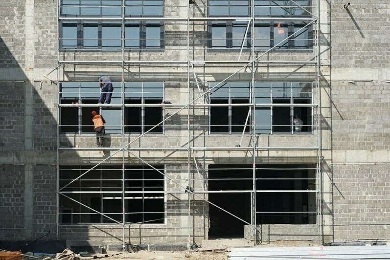 Онкоцентр в Родниках будут строить в две смены, чтобы закончить вовремя - Новости Калининграда | Фото: официальная страница Антона Алиханова / Instagram