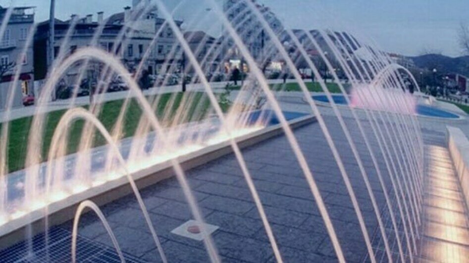 В Калининграде за 67,8 млн рублей благоустроят территорию с фонтаном у стадиона «Балтика» - Новости Калининграда | Фото: страница Антона Алиханова в Instagram