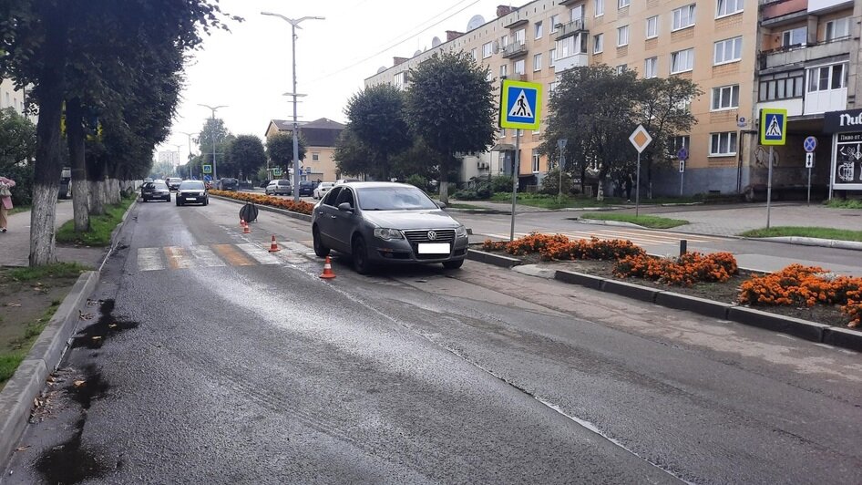 В Калининграде сбили велосипедиста на пешеходном. Сбил велосипедиста на пешеходном
