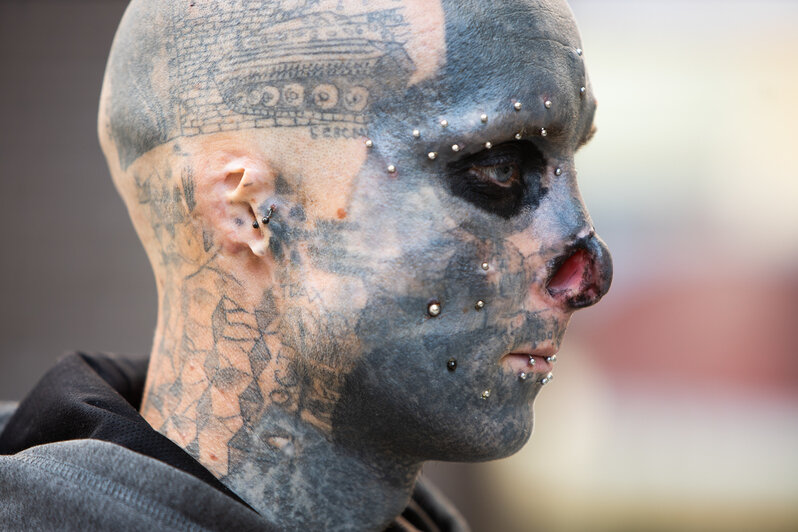 Карамель хлопающая Зомби тату со светящейся тату в темноте (СКИФ) (МБ-0553) 1 гр*12 бл*48 шт