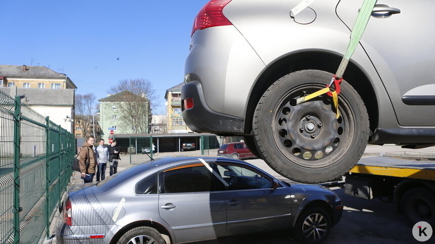 В Калининграде эвакуируют машины из-за сплошной линии разметки - Новости Калининграда | Фото: архив «Клопс»
