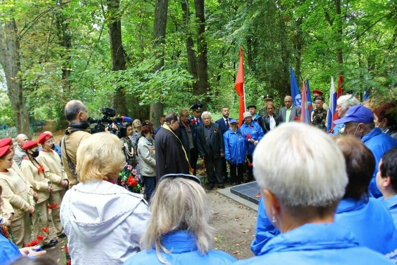 В Немане восстановили памятники фронтовикам и переселенцам - Новости Калининграда