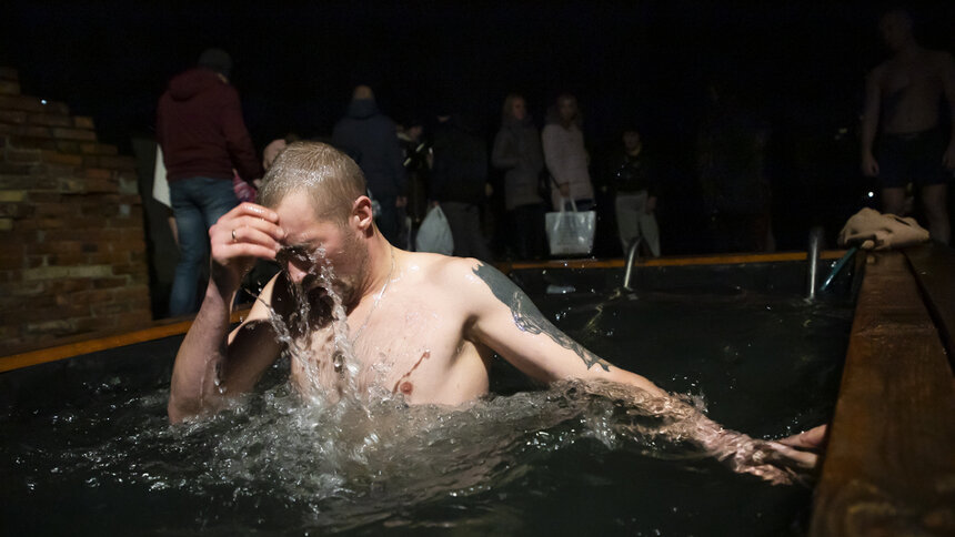 В Минздраве назвали срок вакцинации от COVID-19 для участников крещенских купаний - Новости Калининграда | Архив &quot;Клопс&quot;