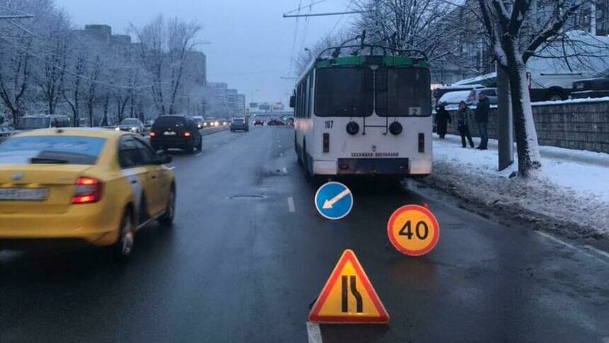 В Калининграде троллейбус попал в аварию, пострадала пассажирка - Новости Калининграда | Фото: пресс-служба УМВД России по Калининградской области