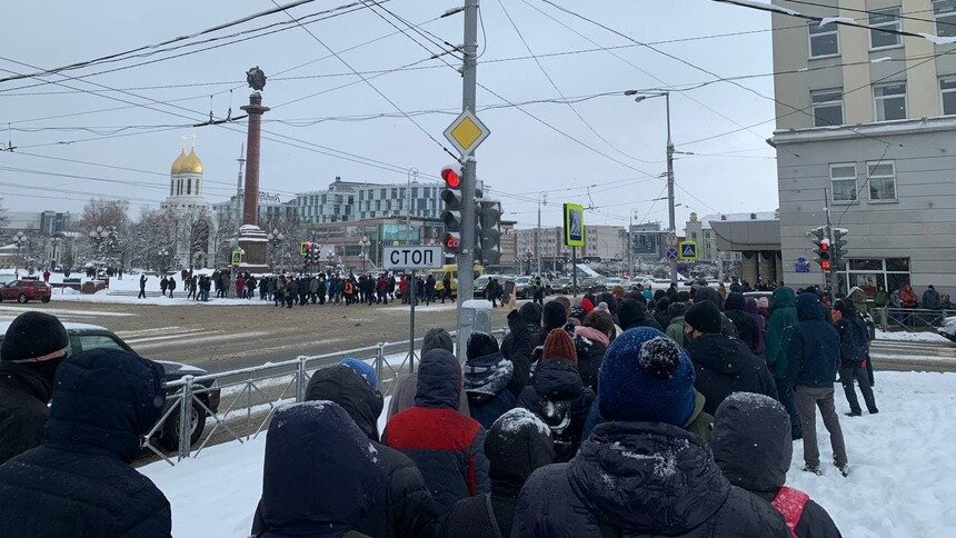 Акция сторонников Навального проходит на площади Победы в Калининграде (фото, видео)   - Новости Калининграда | Фото: &quot;Клопс&quot;