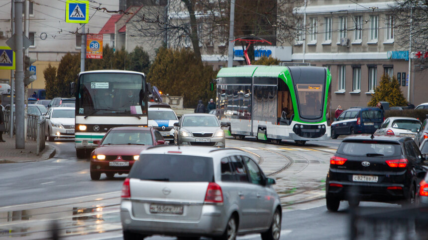 В Калининграде с рельсов сошёл трамвай &quot;Корсар&quot; - Новости Калининграда | Фото: Архив &quot;Клопс&quot;